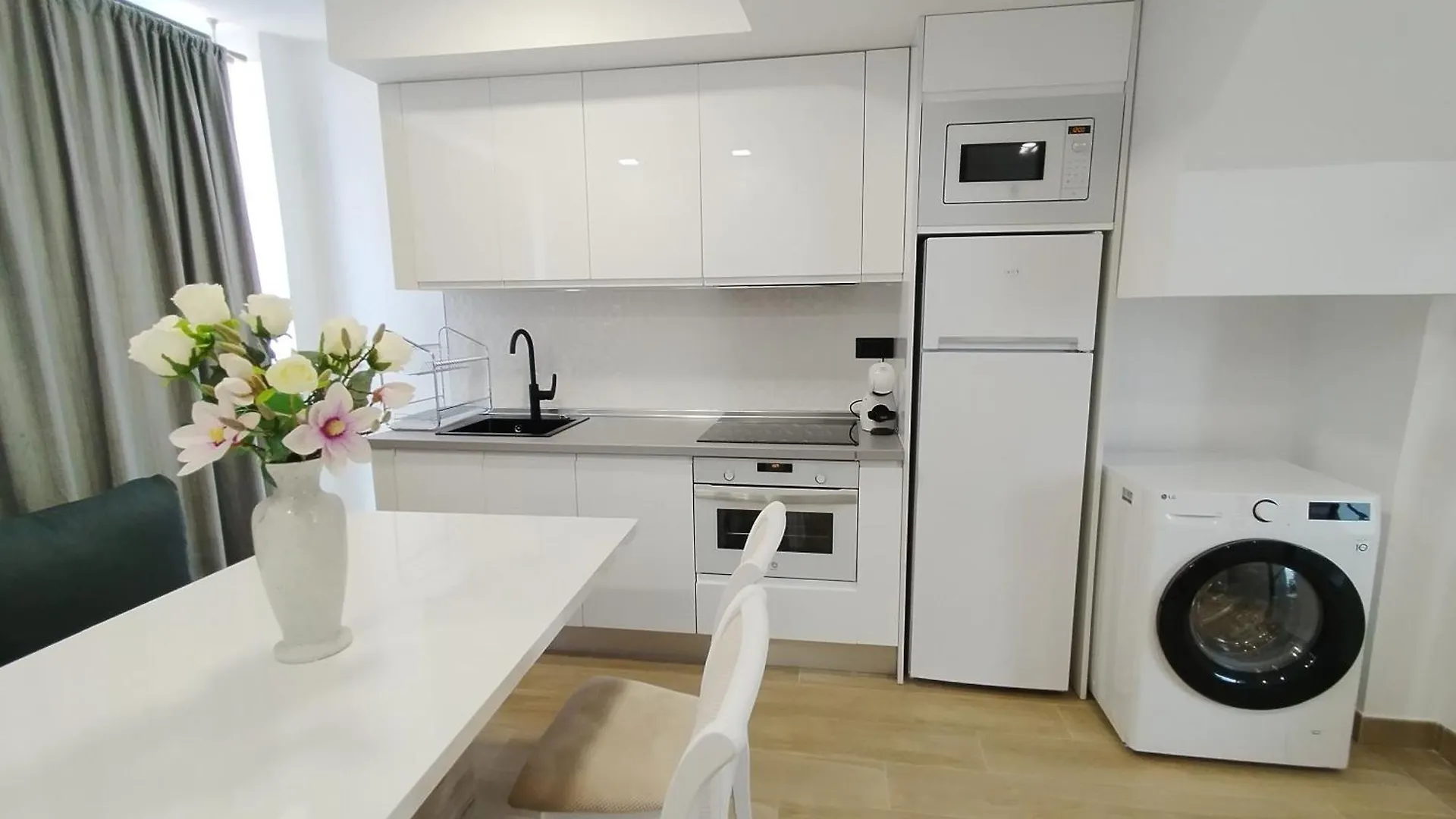 New Central & Cosy Apartments At Fuengirola Beach